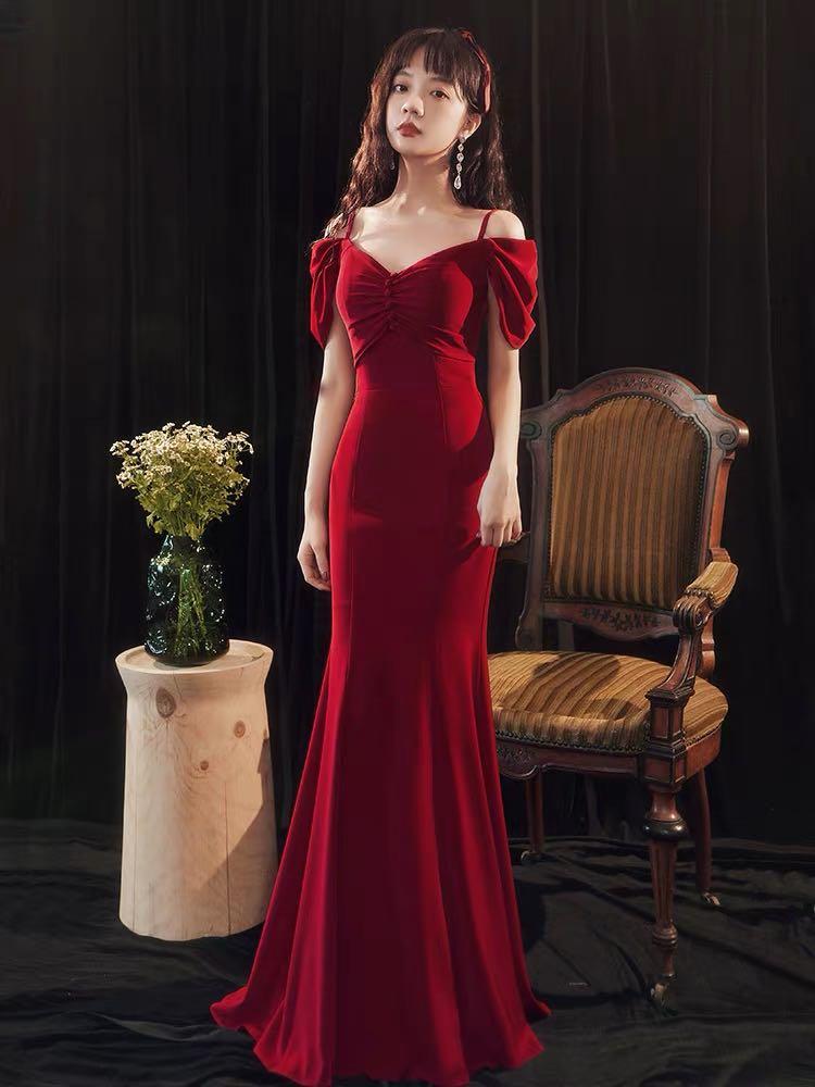 Red cold clearance shoulder gown