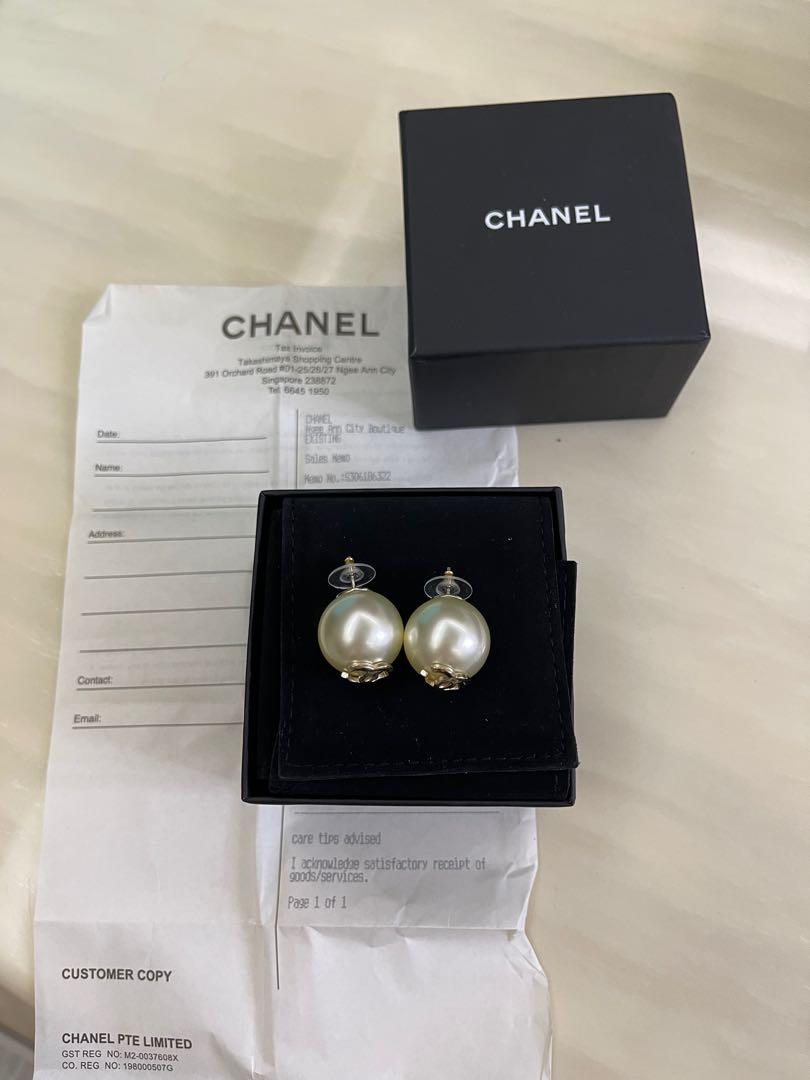 Chanel big Pearl earrings