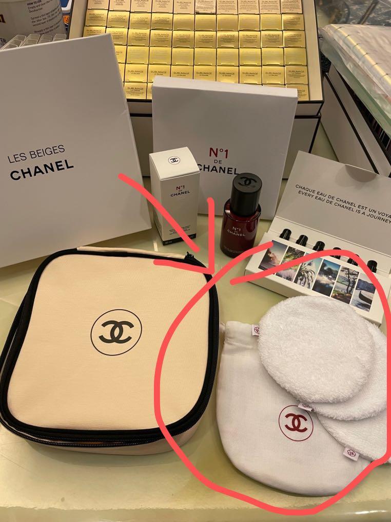 Chanel skincare N1 set of 3 washable cotton pads with pouch