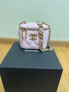 Chanel vanity 