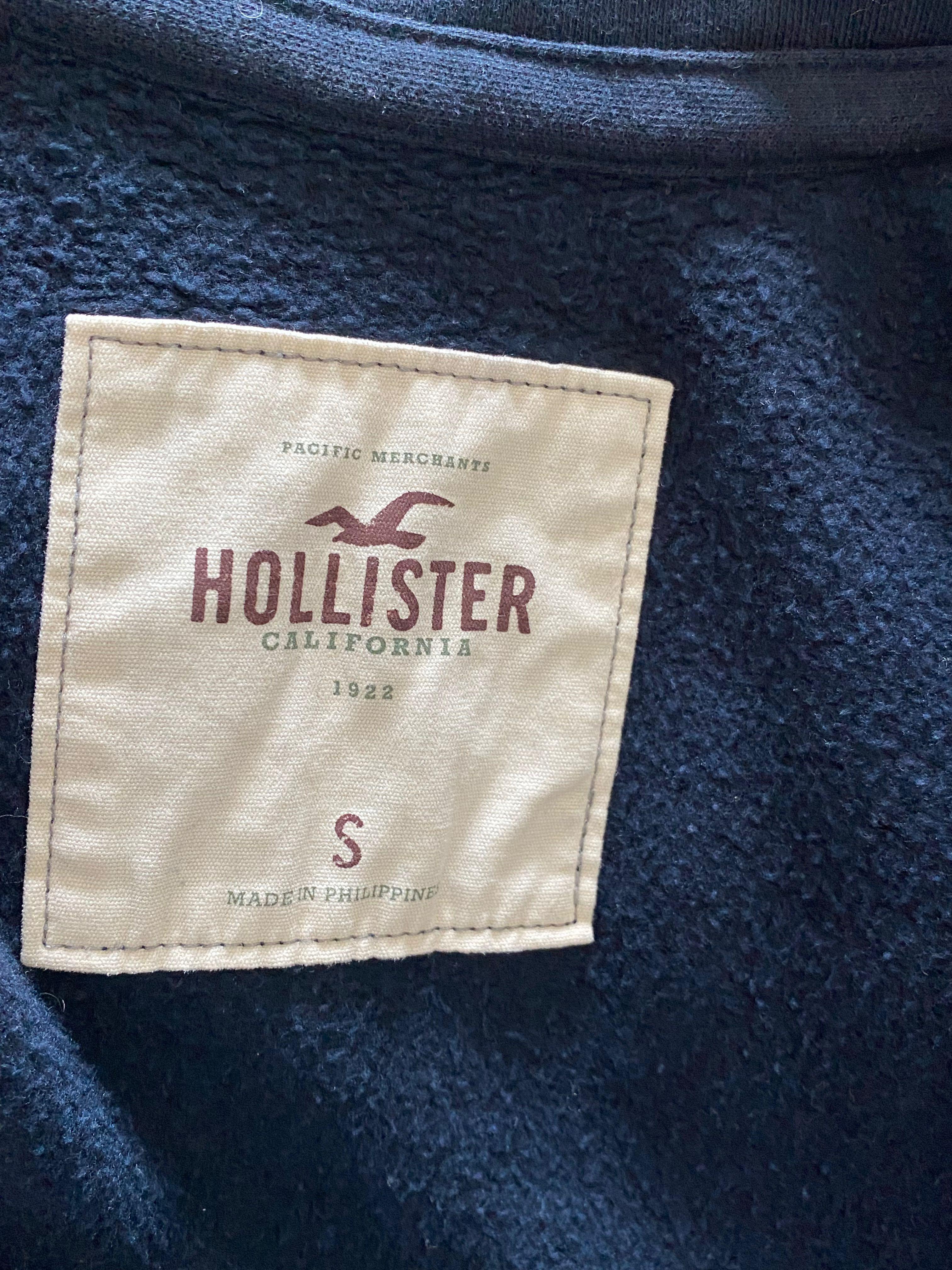Hollister for boys store