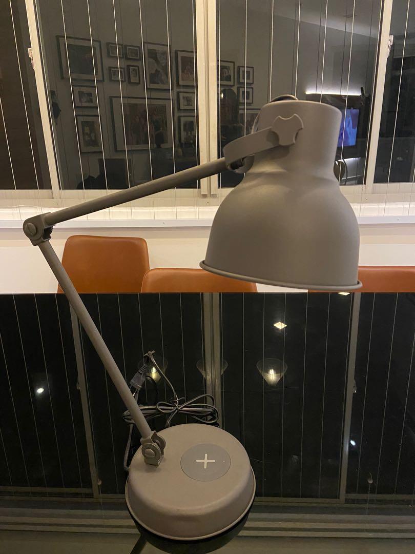 Hektar work lamp deals with wireless charging