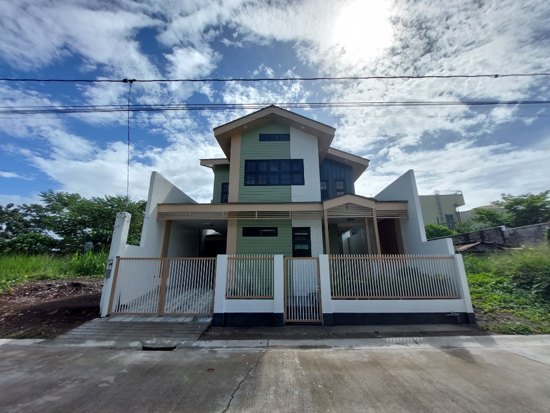 JD 3BR 2 Storey American Home in Madison South Calamba Laguna near