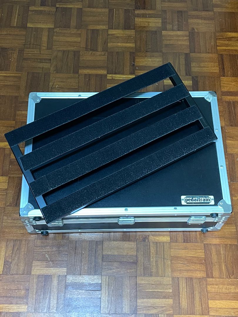 Pedaltrain PT1 + Flight Case, Hobbies & Toys, Music & Media, Music