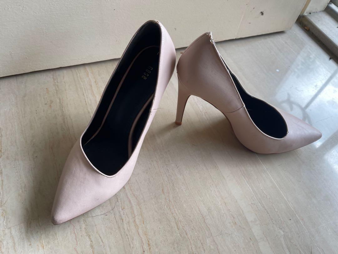 Nude pencil heels store