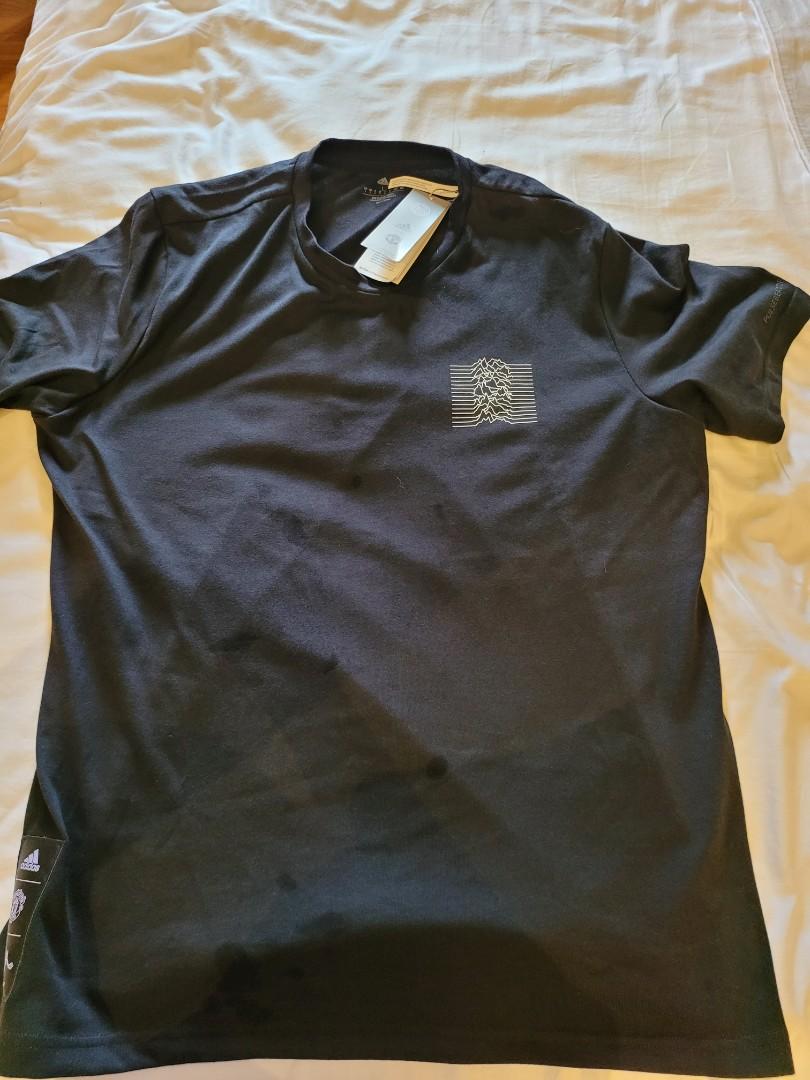 Rare Manchester United FC x Peter Saville (New Order / Joy Division)  T-shirt, Men's Fashion, Tops u0026 Sets, Tshirts u0026 Polo Shirts on Carousell