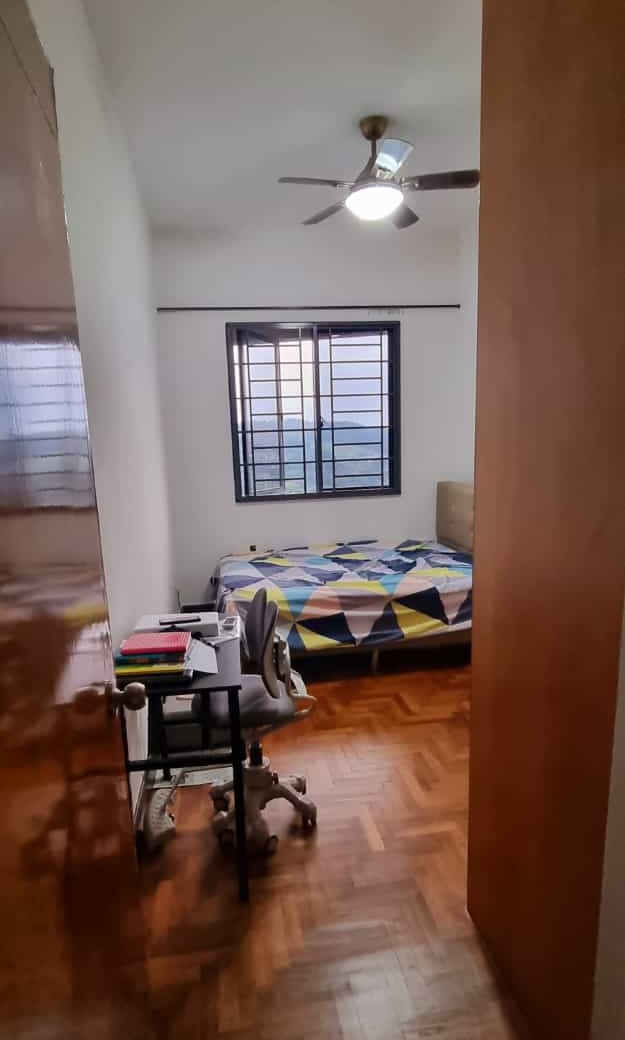 (Category: ) located in . Submitted by rnaagee (Listing ID 1158887628, Image 1). Description: .