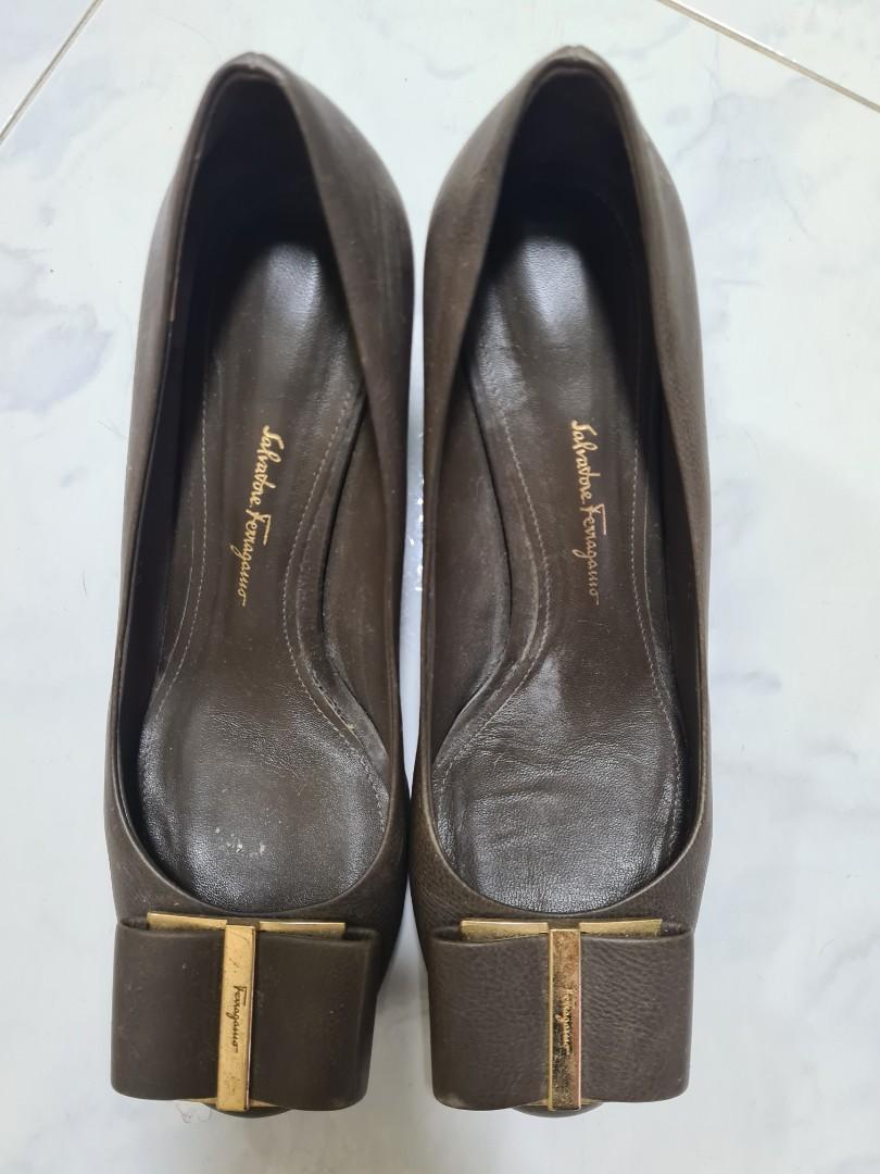 Authentic Salvatore Ferragamo Capua 55 Ornament Bow Flower Heel Pumps