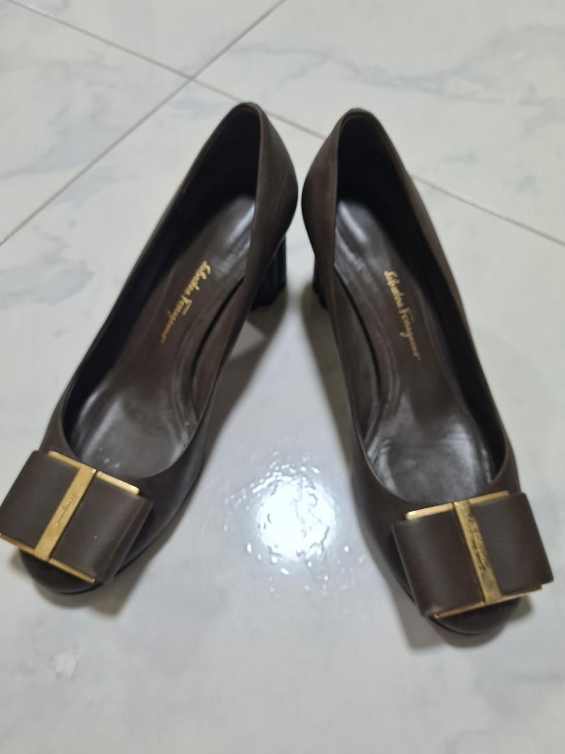 Salvatore ferragamo flower heel pumps store