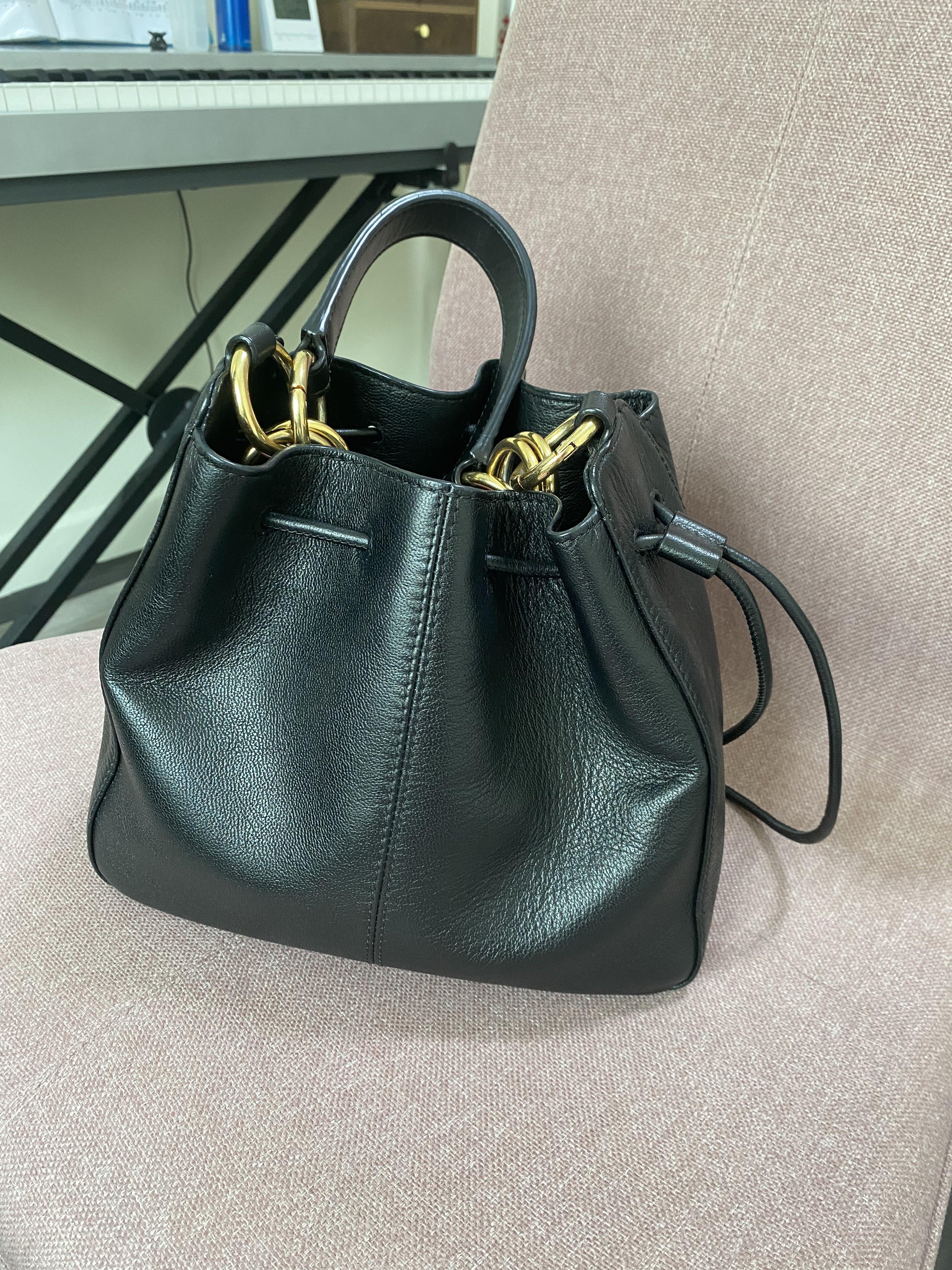 Medium tony bucket bag online