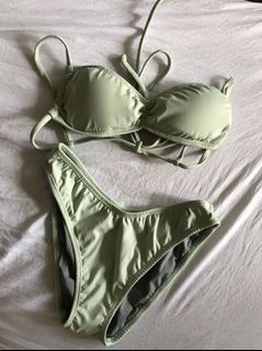 (Category: ) located in . Submitted by shop.randomfinds (Listing ID 1158895751, Image 1). Description: .
