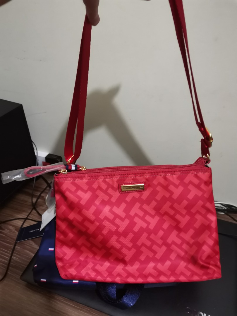 Tommy Hilfiger Sling Bag Red, Women's Fashion, Bags & Wallets, Shoulder