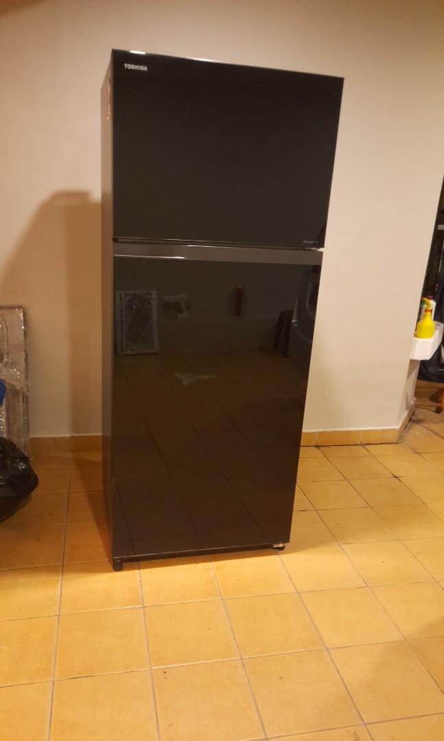 Toshiba store fridge 550l