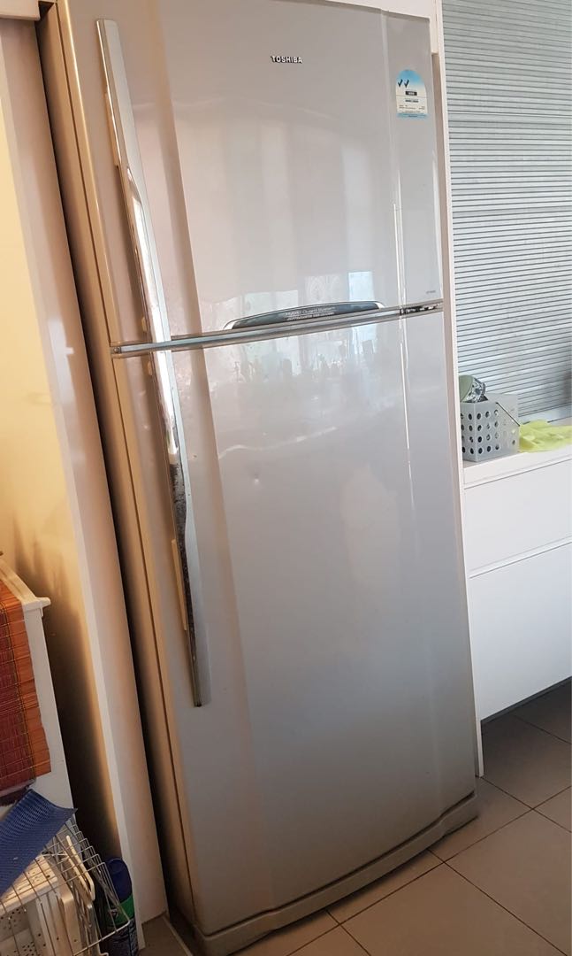 TOSHIBA GR-Y66SDEA Refrigerator freezer 2-door, TV & Home Appliances ...
