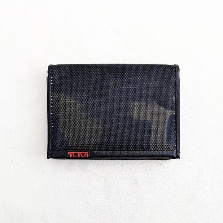 Tumi card holder with id window, Men's Fashion, Watches & Accessories