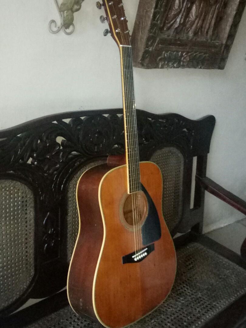 Yamaha FG300m vintage acoustic, Hobbies & Toys, Music & Media ...