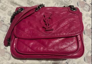 (Category: ) located in . Submitted by flaulieitemsforsale (Listing ID 1158983030, Image 1). Description: .