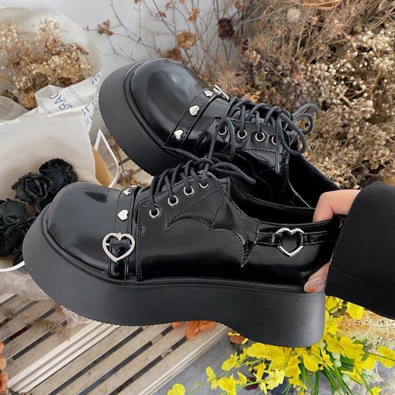 1876 tumblr basic ulzzang chunky y2k heart buckle metal chain platform thick chunky 00s grunge boots platforms