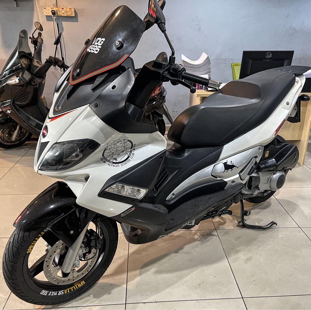 Sr Max 300 Aprilia Scooter Sr Max 300 Aprilia SR Max Top 300 2012