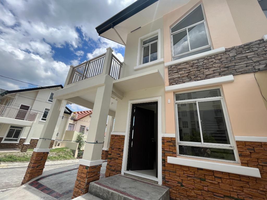 2BR House and Lot (w/Attic) For Rent in Talipapa, Quezon City (West