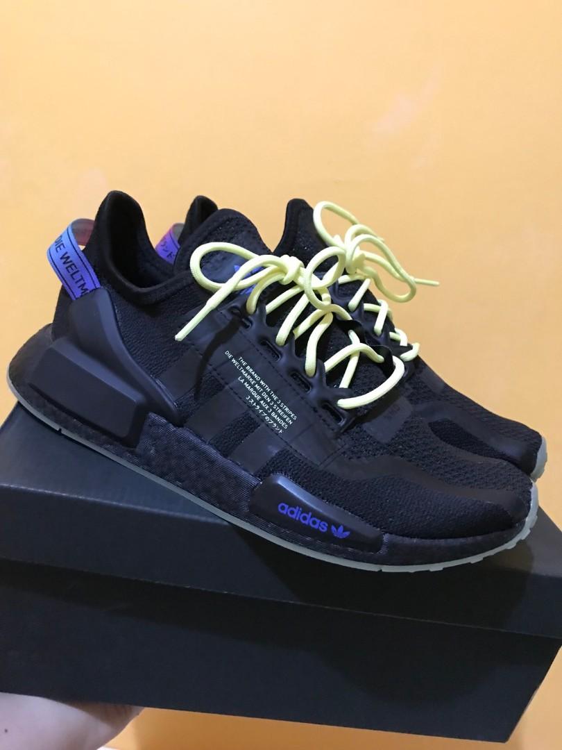 Nmd_r1 v2 deals shoes sale