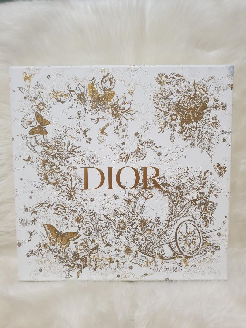 Authentic Dior Box 27×27×4cm (Category: Luxury Accessories) located in Pasig City. Submitted by castlescollections (Listing ID 1159036239, Image 1). Description: .