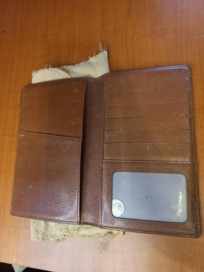 Authentic Louis Vuitton Monogram Canvas large bifold wallet (Category: Luxury Bags & Wallets) located in Antipolo. Submitted by myfamiliar (Listing ID 1159079797, Image 3). Description: ⭐READ BEFORE SENDING MESSAGES⭐ 🔹 authentic 🔹Preloved (manage expectations when buying preloved items) 🔹Material: 🔹 4.5" L x 7" H 🔹Review photos well 🔹Inclusions: Dust bag 🔹Condition: very good condition, normal wear on bill compartment, check all photos for