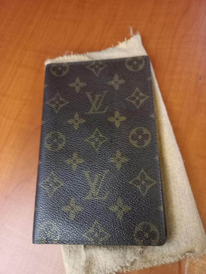 Authentic Louis Vuitton Monogram Canvas large bifold wallet (Category: Luxury Bags & Wallets) located in Antipolo. Submitted by myfamiliar (Listing ID 1159079797, Image 1). Description: ⭐READ BEFORE SENDING MESSAGES⭐ 🔹 authentic 🔹Preloved (manage expectations when buying preloved items) 🔹Material: 🔹 4.5" L x 7" H 🔹Review photos well 🔹Inclusions: Dust bag 🔹Condition: very good condition, normal wear on bill compartment, check all photos for