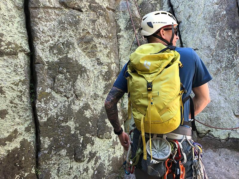 Black diamond speed 22l sale