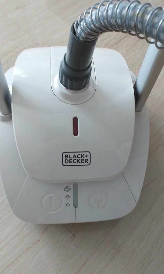 Black&decker gst2000 garmet steamer, TV & Home Appliances, Irons