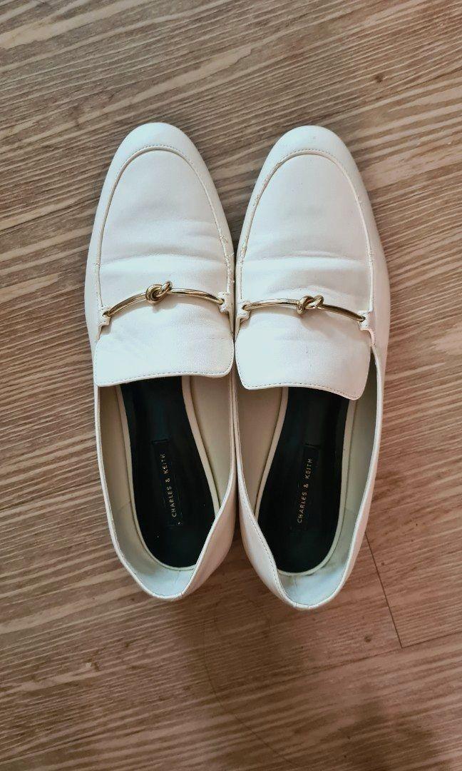 Charles Keith women s size 41 gold metallic knotted faux leather