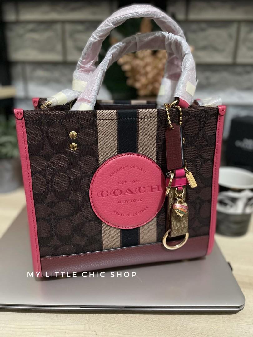 Coach trigger snap bag charm, Women's Fashion, Watches & Accessories