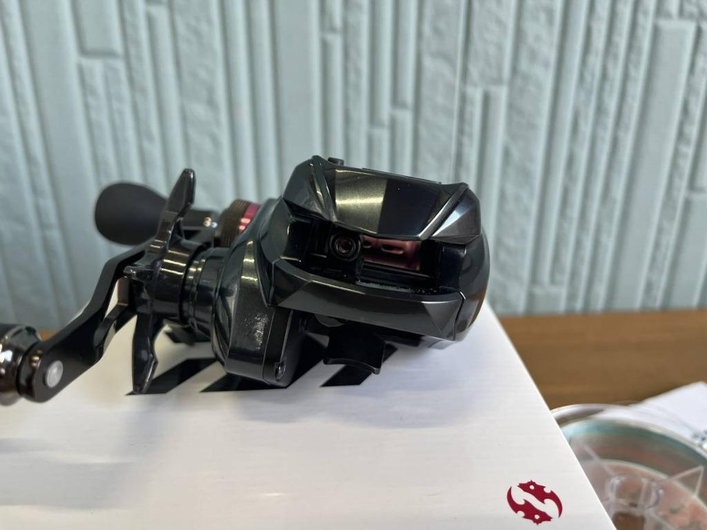 DAIWA 紅牙IC 100P-RM 捲線器, 運動產品, 釣魚- Carousell