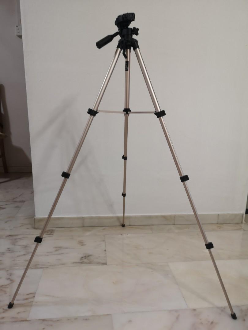DigiPod SL1400 Tripod, Photography, Photography Accessories, Tripods & Monopods on Carousell
