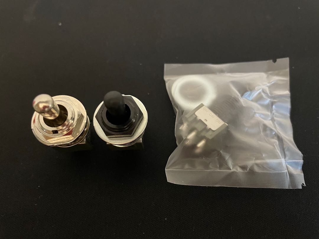 Esp 3Way Toggle Switch (Black), 興趣及遊戲, 音樂樂器 & 配件, 樂器 Carousell