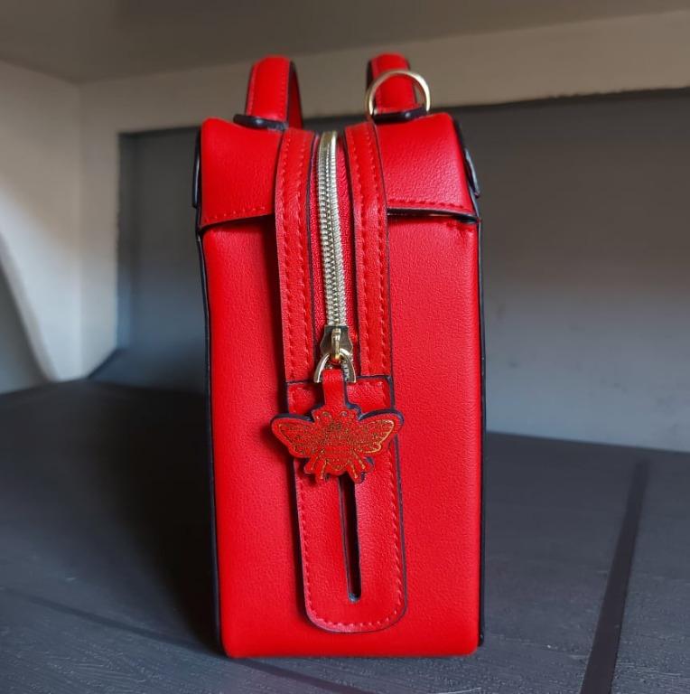 Estee lauder best sale bag red
