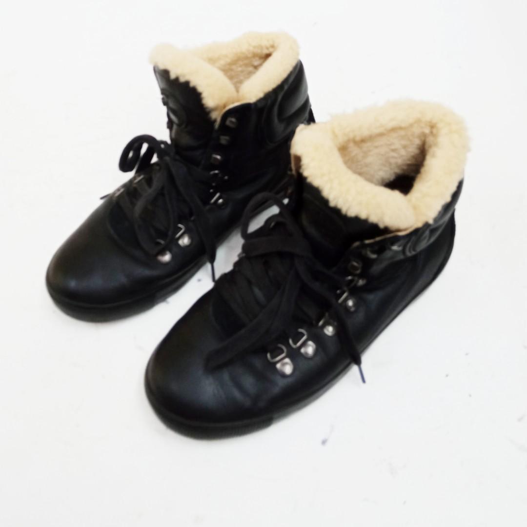FITFLOP Hyka Boot Womens Leather Sheepskin Hiking Ankle Boots US8