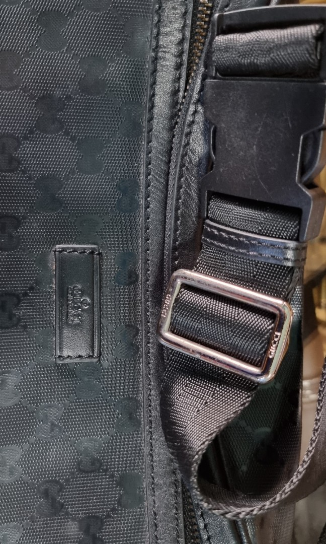 GUCCI Authentic Body/Belt Bag, Men's Fashion, Bags, Belt bags, Clutches