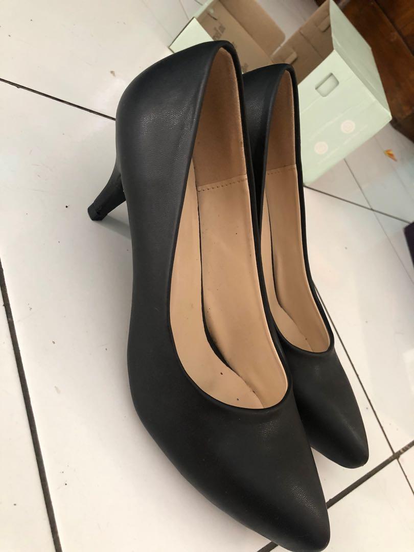 heels hitam pantofel hitam 40, Fesyen 