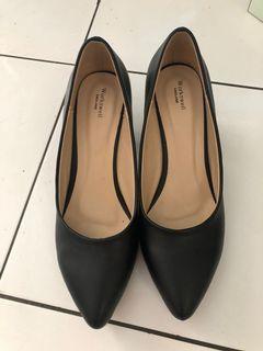 heels hitam pantofel hitam 40