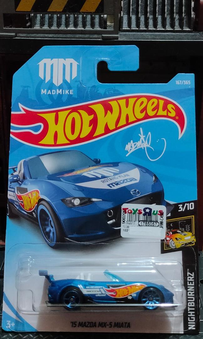 Hot wheels approximately 1/60 th scale mazda mx5 new