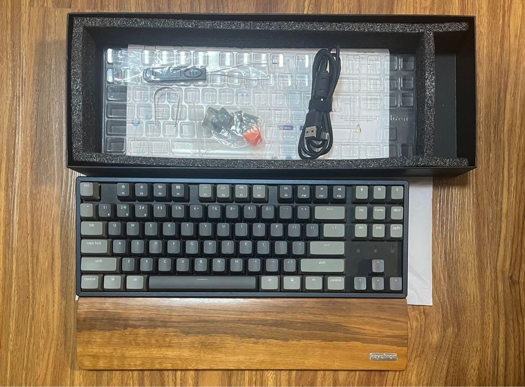 Keychron k8 aluminium with custom silicone sound padding with wrist