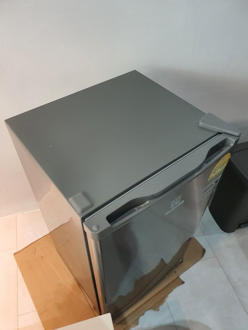 (Looks 99 New) Electrolux EUM0900SA 85L Inverter Bar Fridge, TV