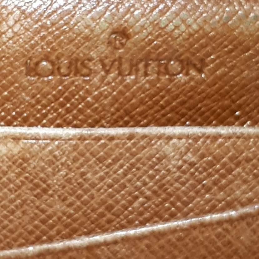 Louis Vuitton Monogram Small Tri Fold Wallet (Category: Luxury Bags & Wallets) located in Taguig. Submitted by esa.agustin (Listing ID 1159187554, Image 3). Description: Original Louis Vuitton Monogram small tri fold wallet. Made in France.