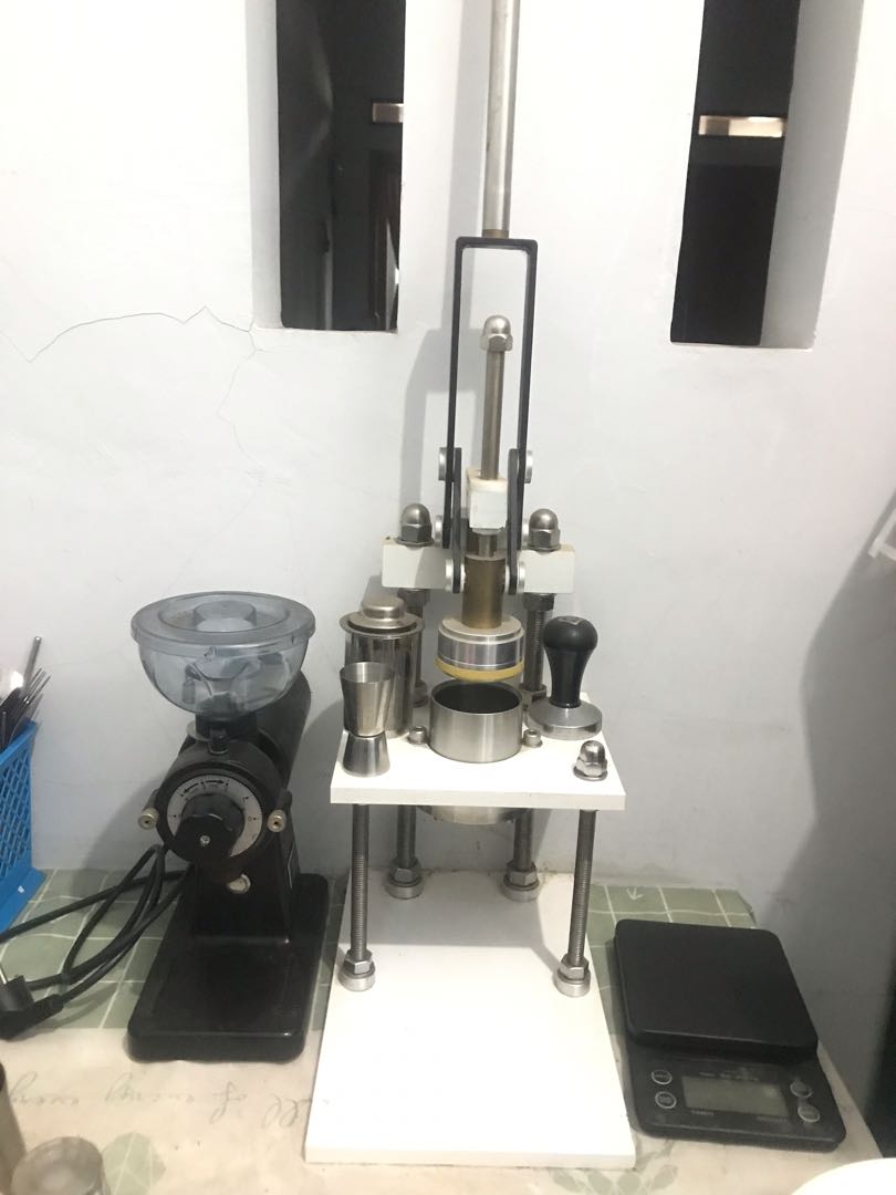 Manusso (manual espresso), Latina T60 