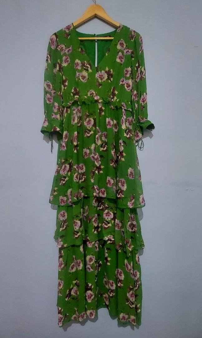 Massimo Dutti Floral Tiered Dress, Women's Fashion, Dresses & Sets, Dresses  on Carousell