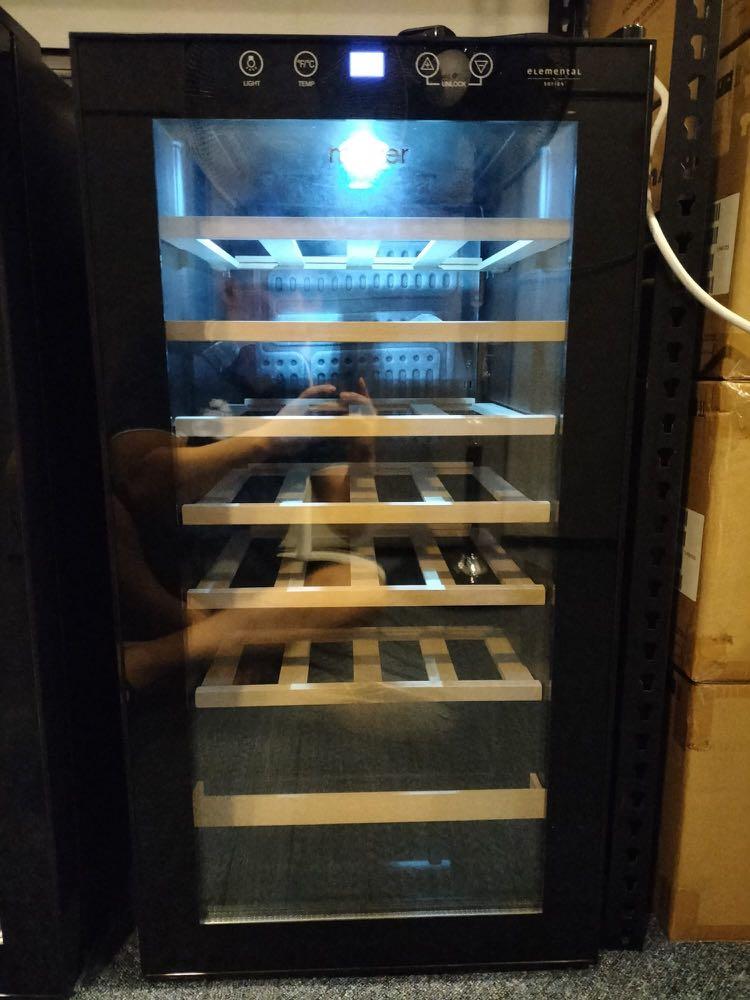 MAYER 28 BOTTLES WINE CHILLER MMWC28MAG (DISPLAY SET) 350 INCLUDE