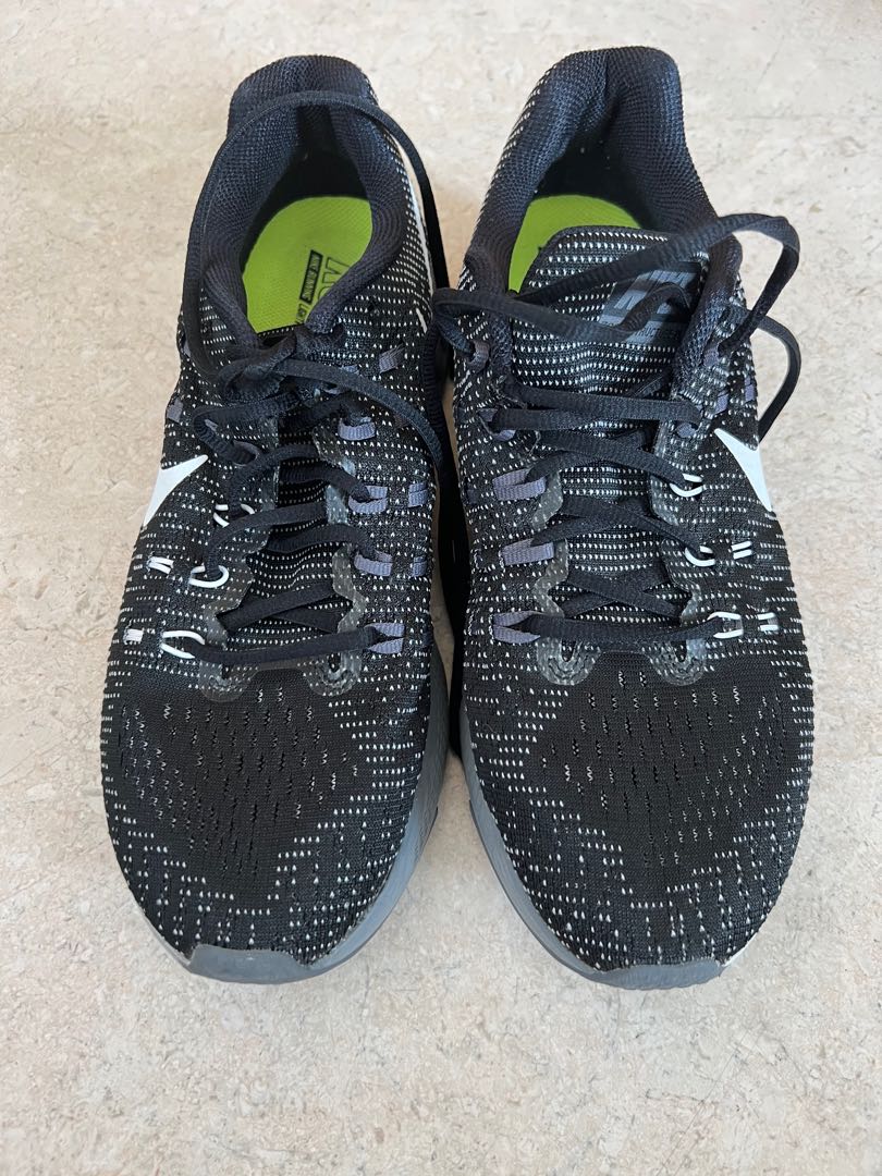 black new nikes