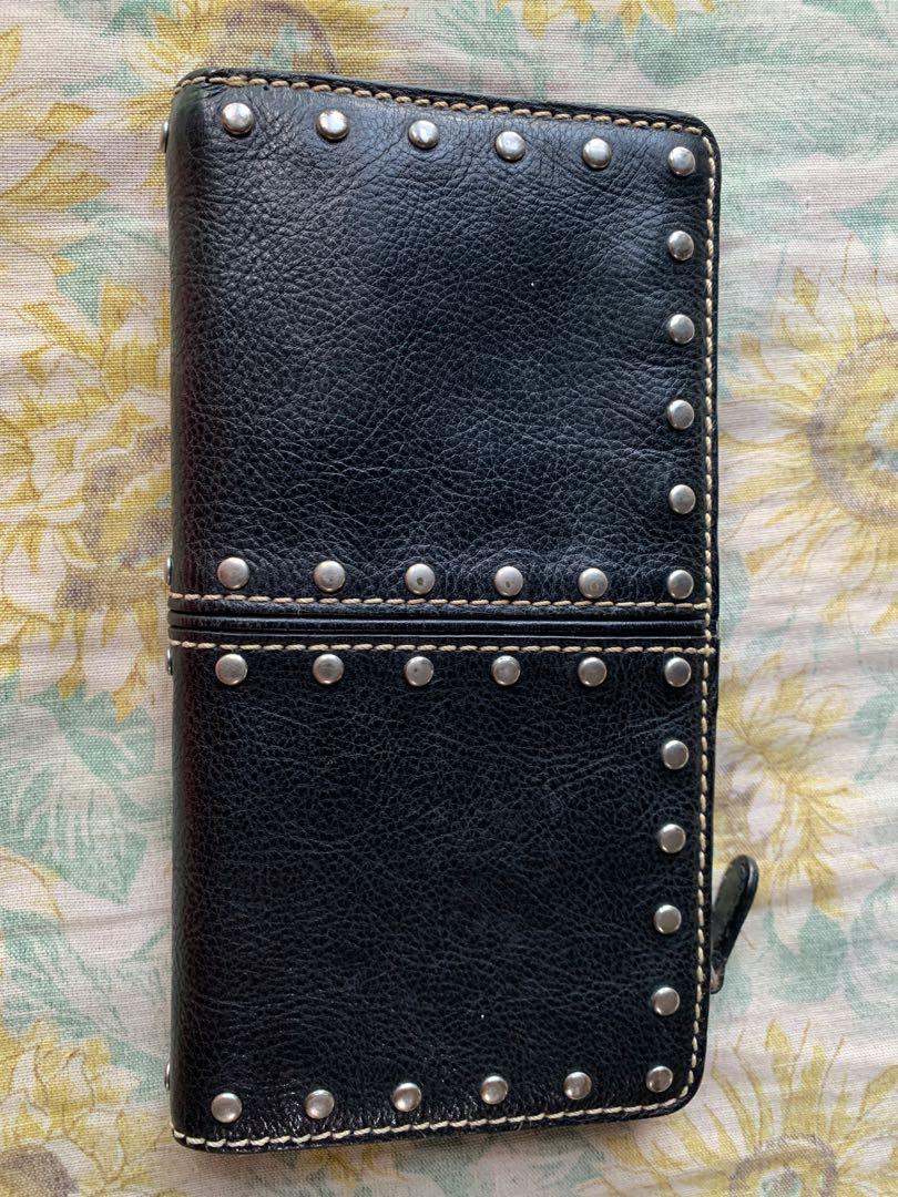 Michael Kors (Category: Wallets & Card holders) located in Binangonan. Submitted by joizeeful (Listing ID 1159121505, Image 1). Description: Super Nice No flaw Genuine leather Multiple card slots With jelly tag 100% original.