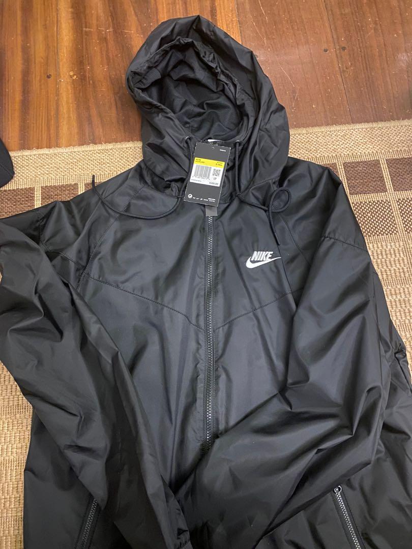 Black nike spray jacket hot sale